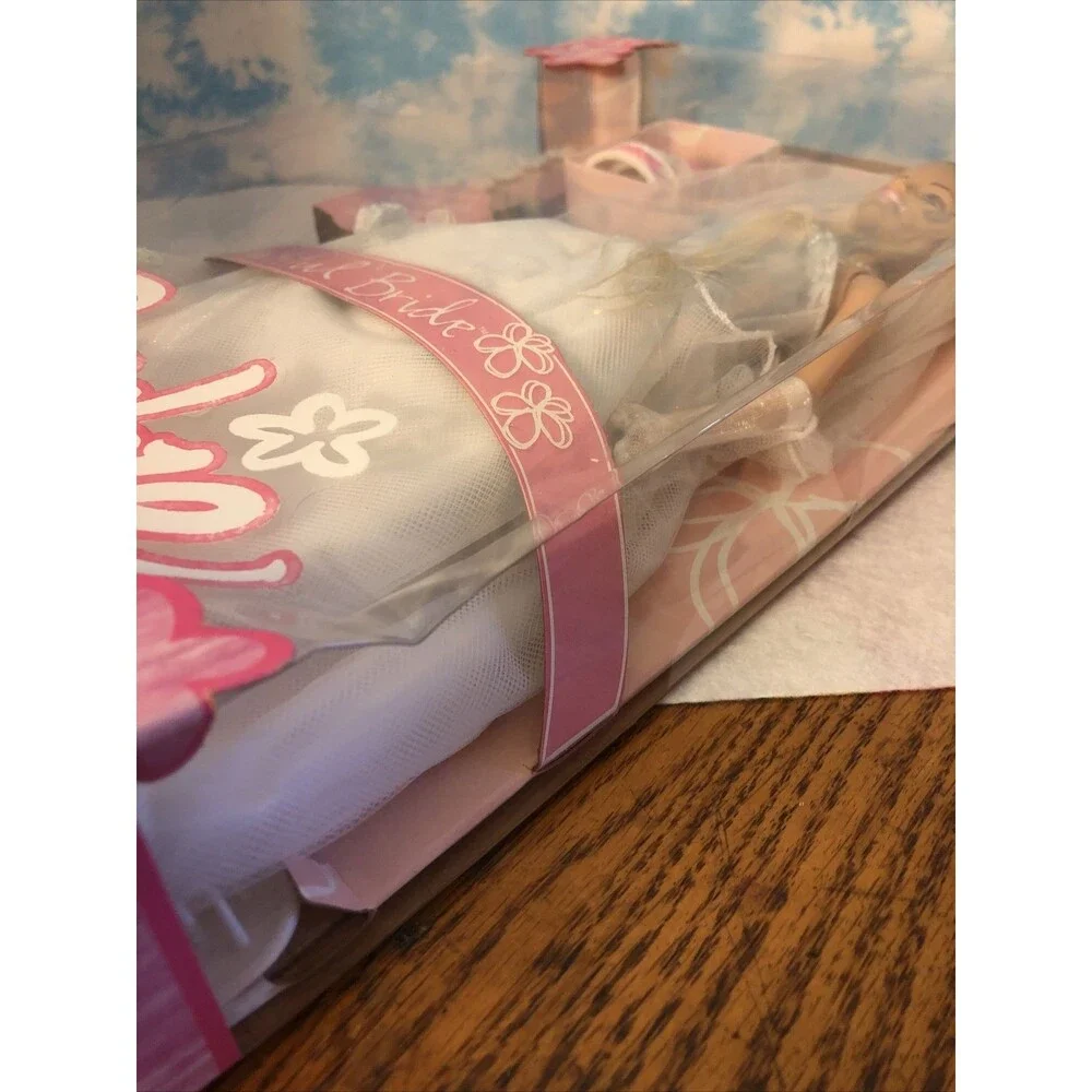 Barbie Beautiful Bride Doll 2004 Mattel- NIB